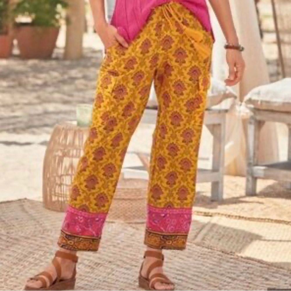 Sundance Vibrant Reef Cargo Capri Pants